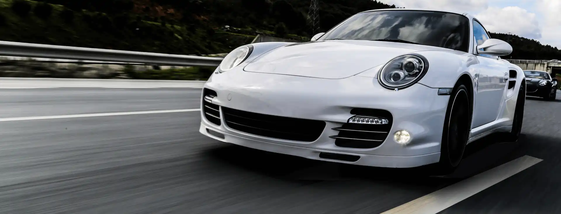 alt="porsche"